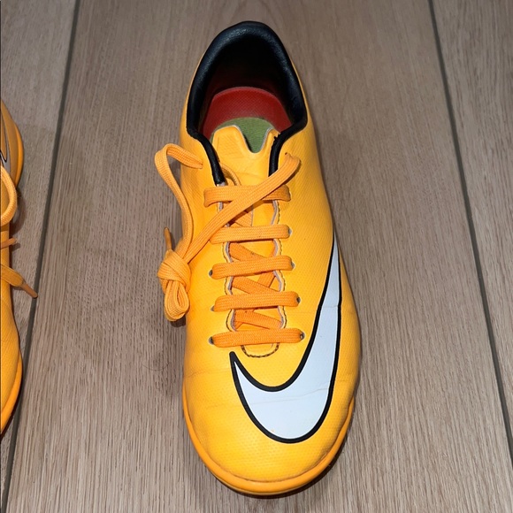 Nike Mercurial Kid’s Soccer Shoes in Orange and Black - Picture 5 of 16